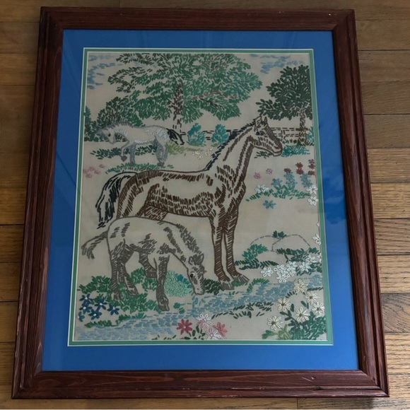 Framed Finished Crewel Embroidery Horse & Foal In a Pasture - Picture 8 of 8